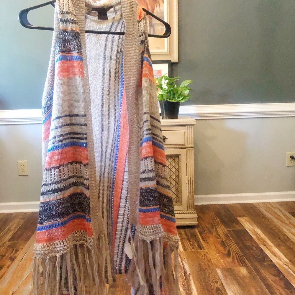 Fall sweater no sleeve fringe cardigan size L